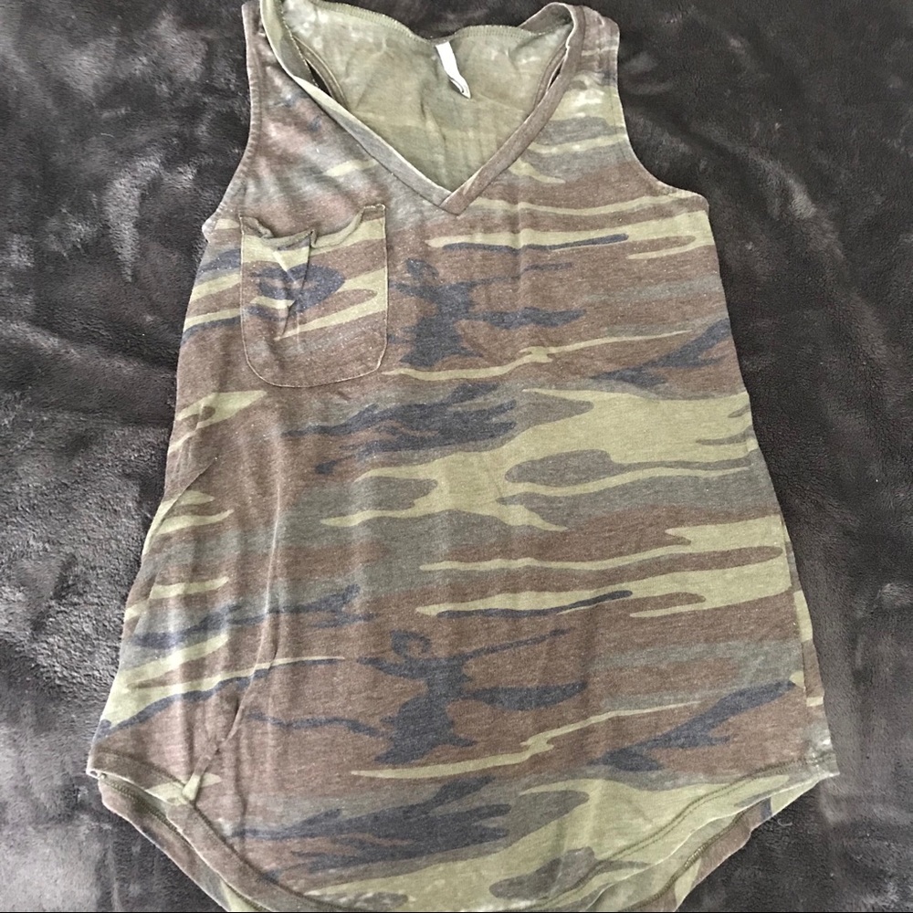 Z Supply women’s camo tank size S